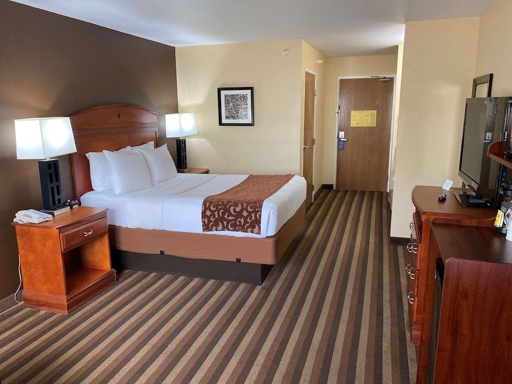 Best Western Manhattan Inn photo 12