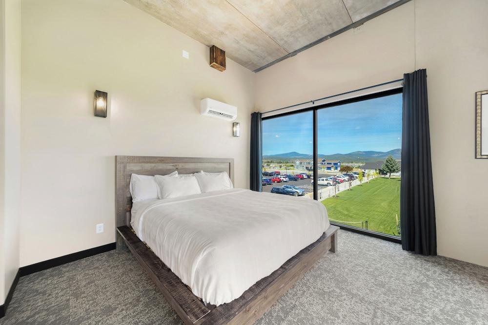 The Suites at Prairie Falls & Event Center photo 9