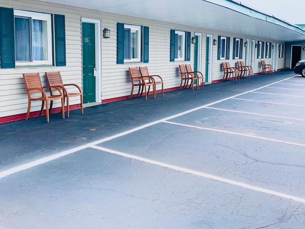 The Lancaster Motel photo 24