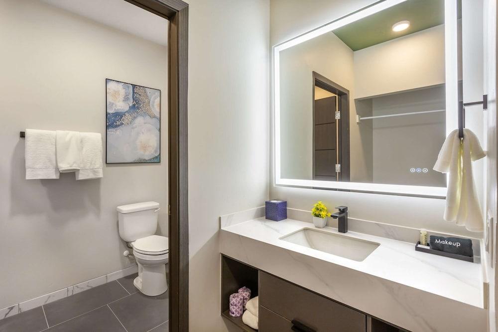 The Valor, an Ascend Collection Hotel photo 20