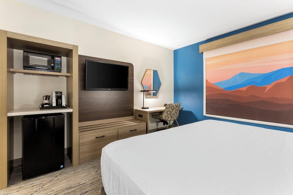 Holiday Inn Express Hotel & Suites Belgrade by IHG photo 20