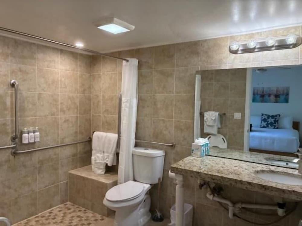 Sea Breeze Inn photo 14