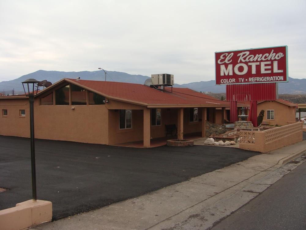 El Rancho Motel photo 36