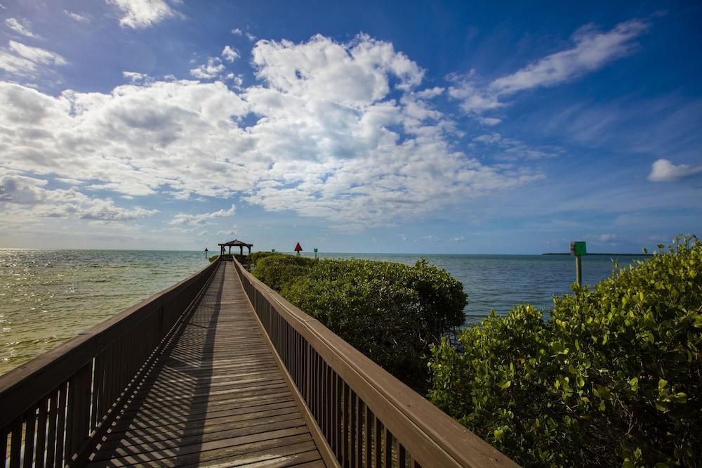 Ocean Pointe Suites at Key Largo photo 42
