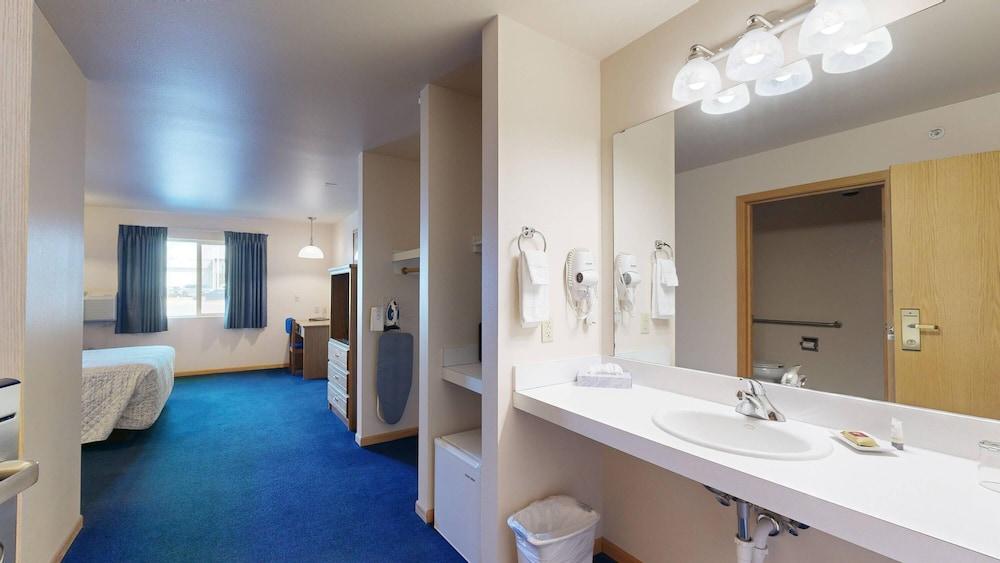 Western Executive Inn photo 7