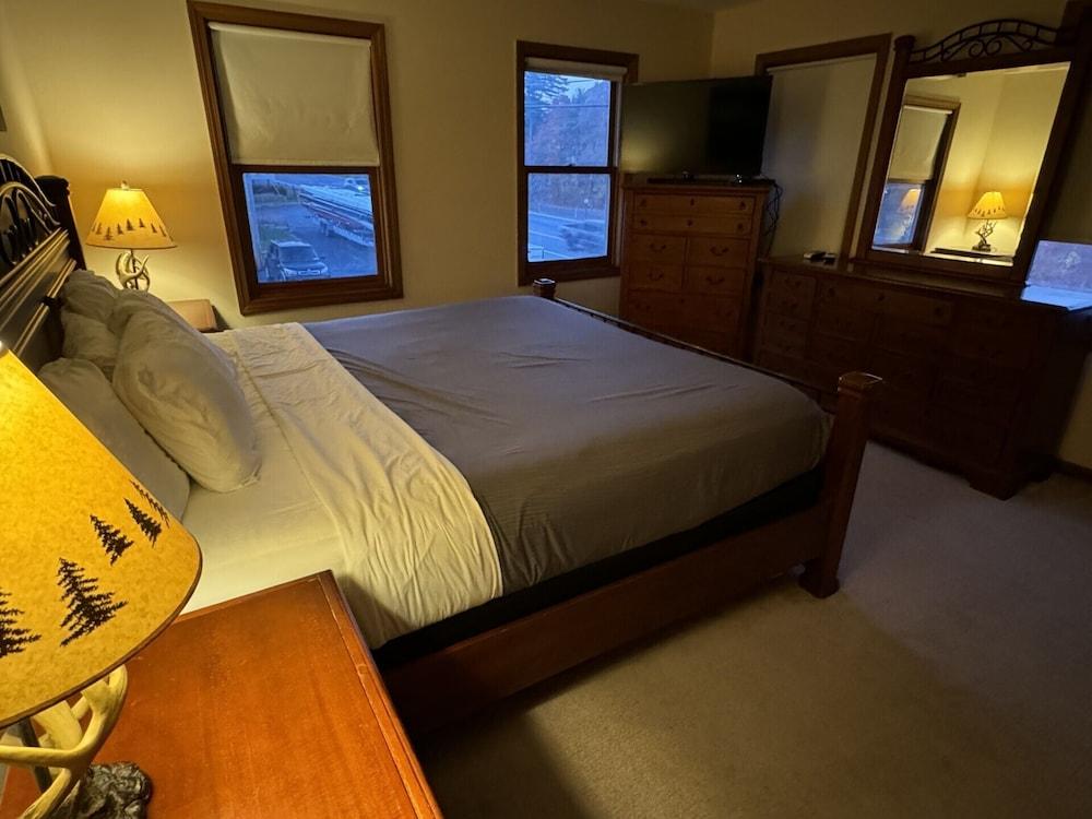 Mohican Resort Motel photo 9