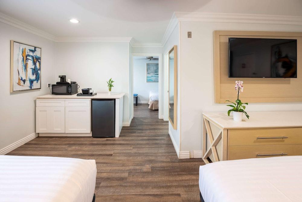 Ramada Limited Redondo Beach photo 11