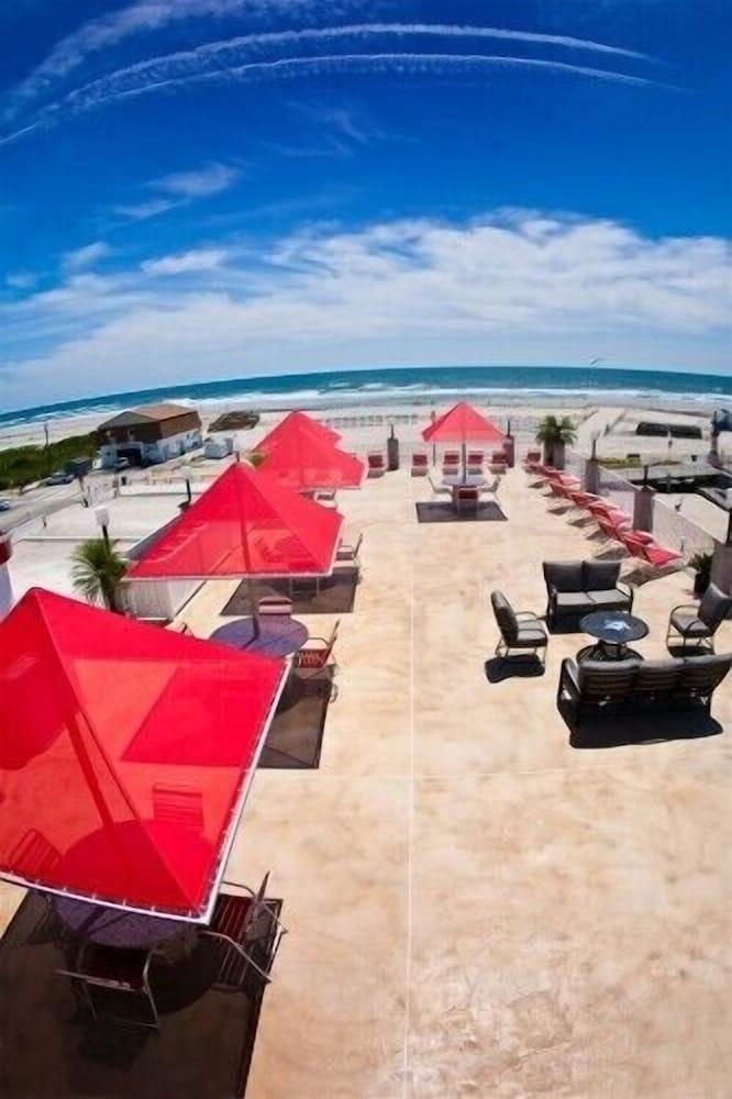 Matador Oceanfront Resort photo 17