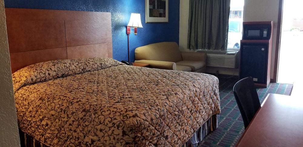 Executive Inn photo 16