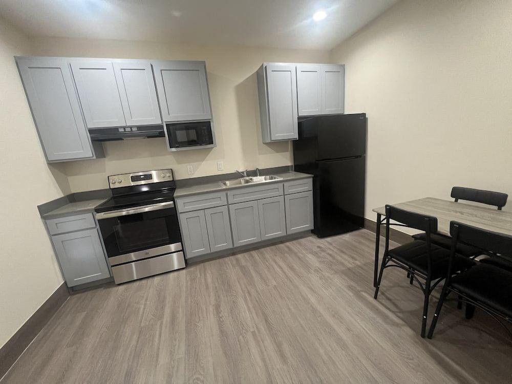 Elite Inn & Suites photo 9