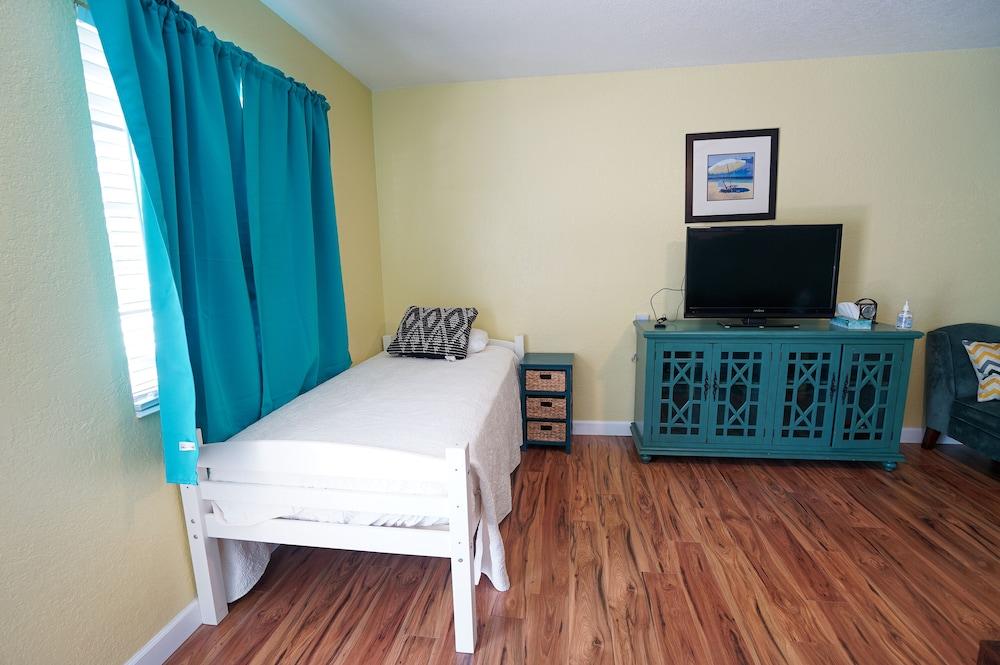 Mar Bay Motel &Suites photo 42
