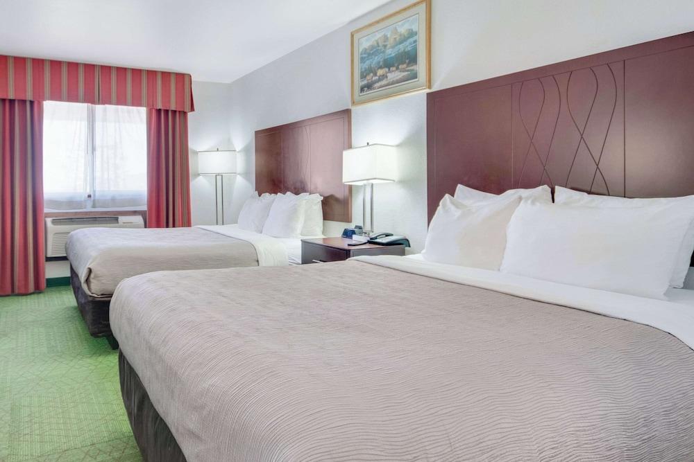 Quality Inn Belgrade - Bozeman Yellowstone Airport photo 8