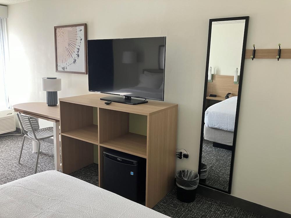 Spark by Hilton Clarks Summit photo 8
