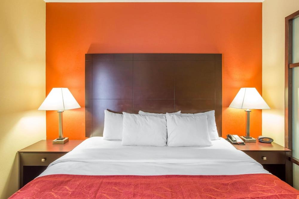 Sunsera Boutique Suites photo 12