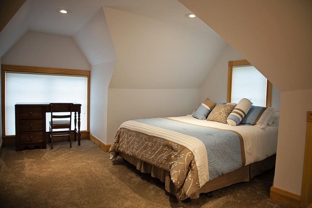 Blue Hill Lodge photo 65