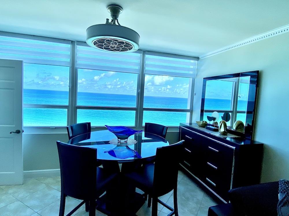 Direct ocean front condo Miami Beach photo 3