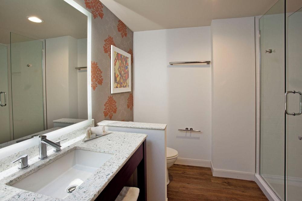 Hotel Indigo Austin Downtown - University by IHG photo 2