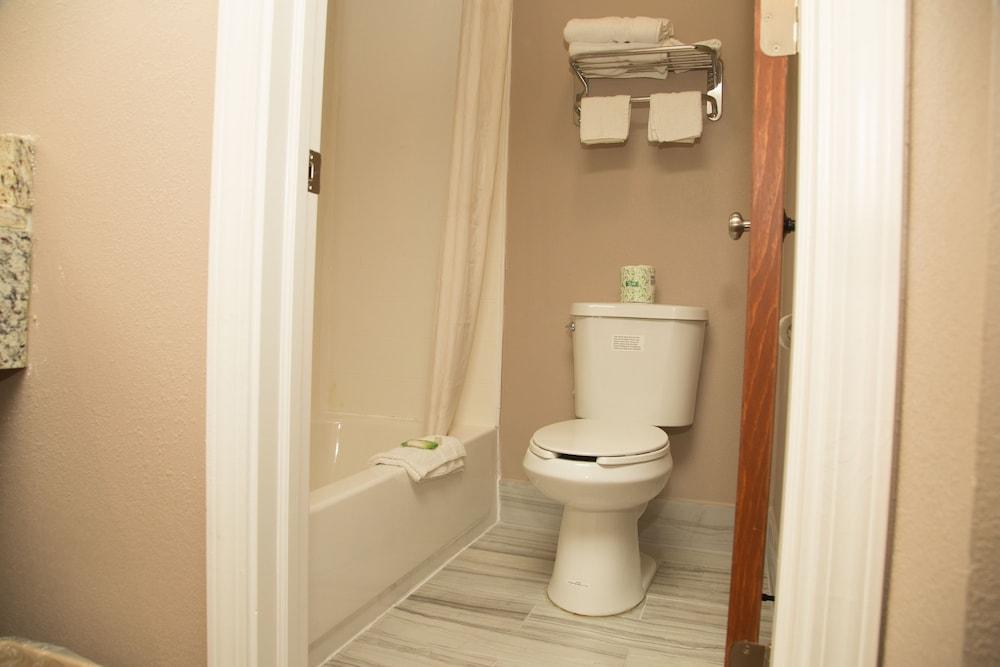 Executive Inn photo 9