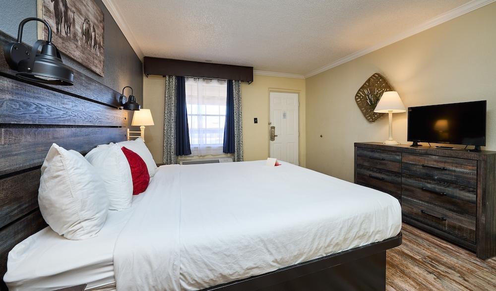 San Mateo Inn photo 13