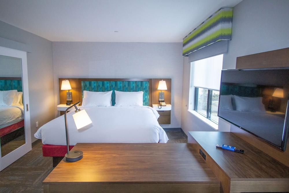 Hampton Inn & Suites North Attleboro photo 15