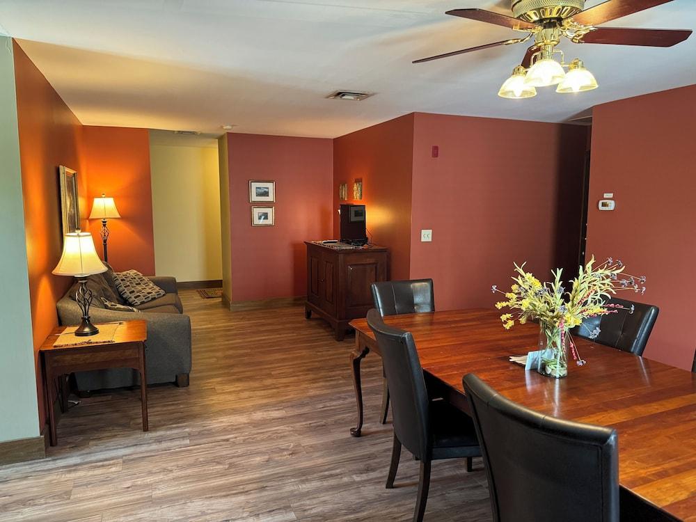 Artists Colony Inn photo 23
