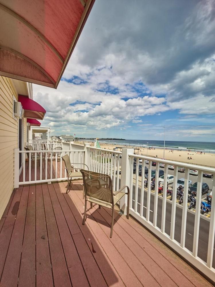 Atlantic Sands photo 29
