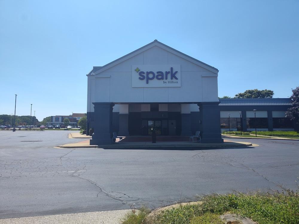 Spark by Hilton Stevensville photo 8