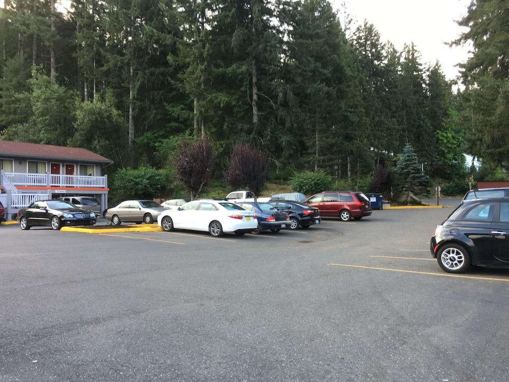 Belfair Motel photo 33
