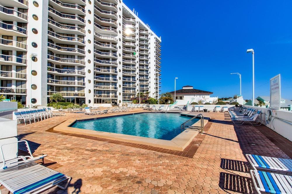 Surfside Resort photo 59