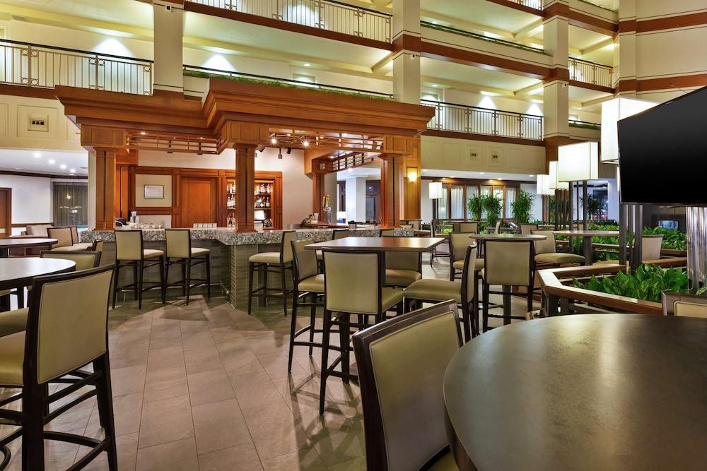 Hotel Auburn Hills photo 25