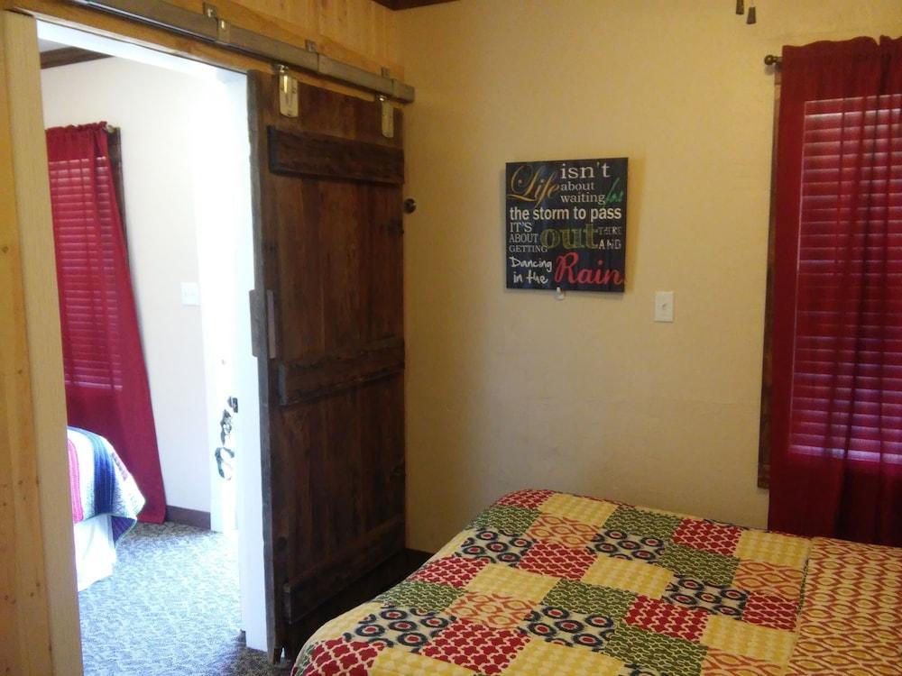 Squaw Valley Motel photo 6