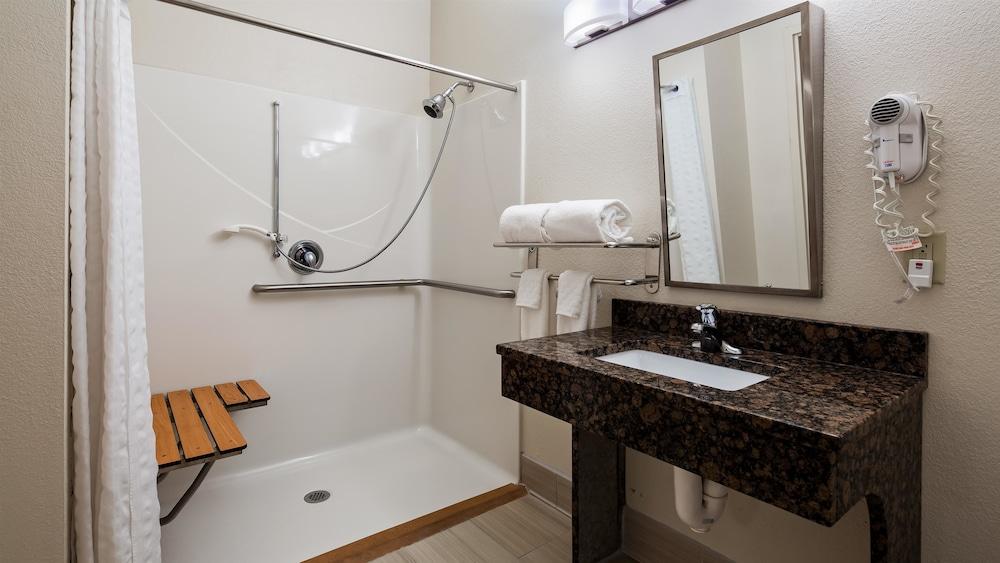 Best Western Denton Inn photo 9