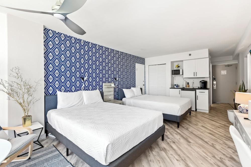 Oceanside Inn Studios by Brightwild photo 37
