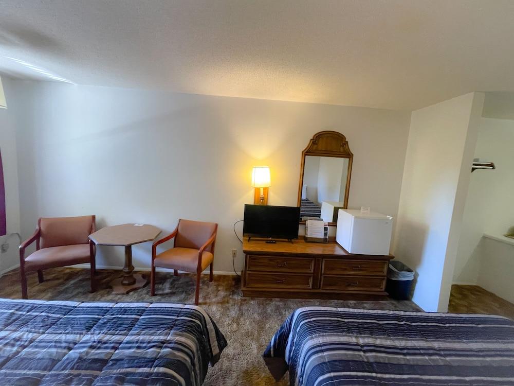 Scottish Inns Osage Beach photo 61