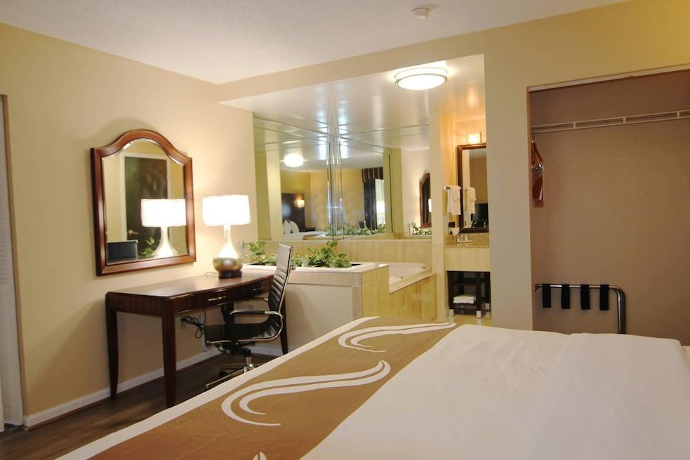 Quality Inn & Suites Franklin photo 15