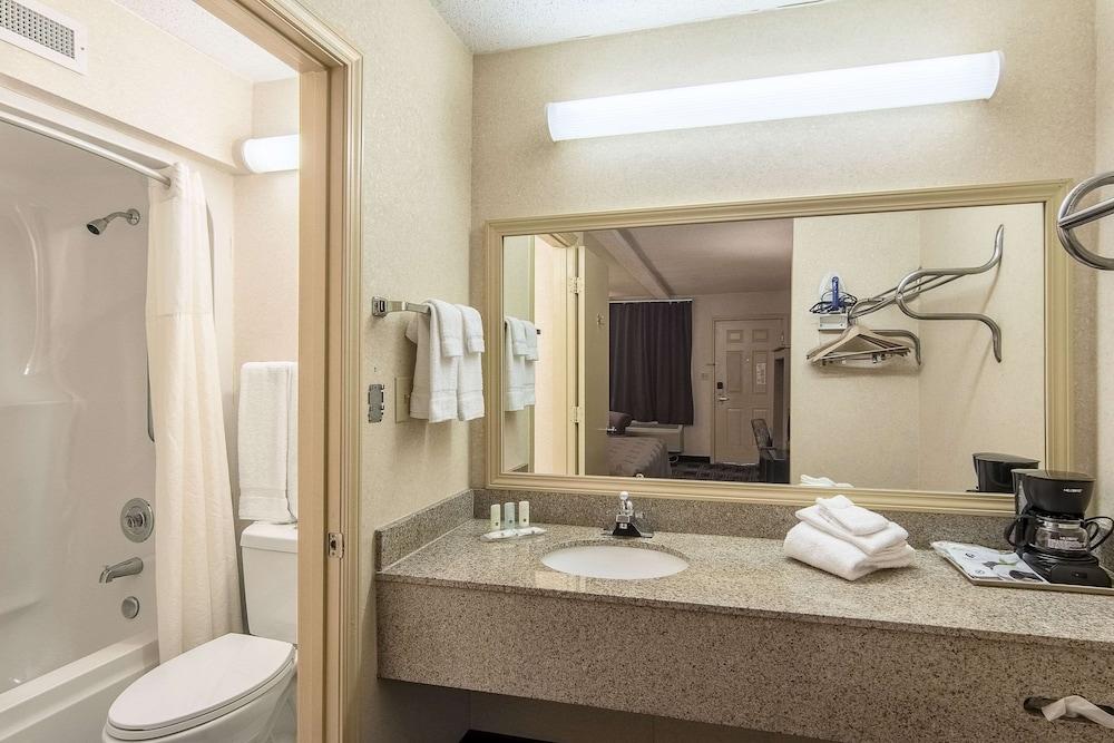 Quality Inn Oakwood - Gainesville photo 7