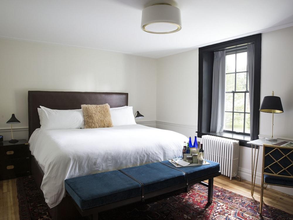 Hasbrouck House photo 20