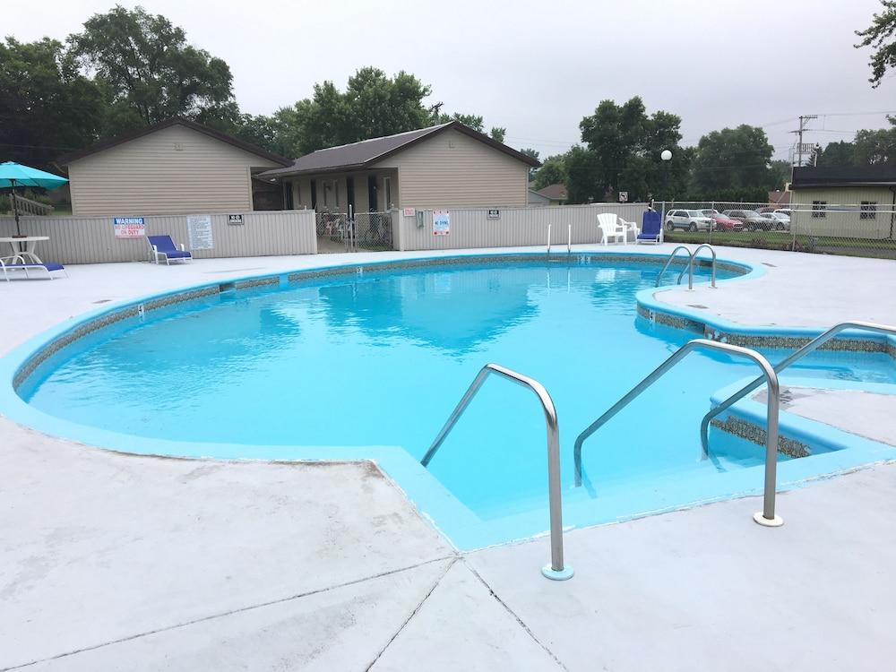 Campus Inn Motel photo 20