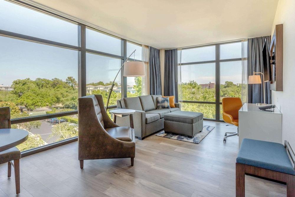 DoubleTree by Hilton Charleston Riverview photo 54