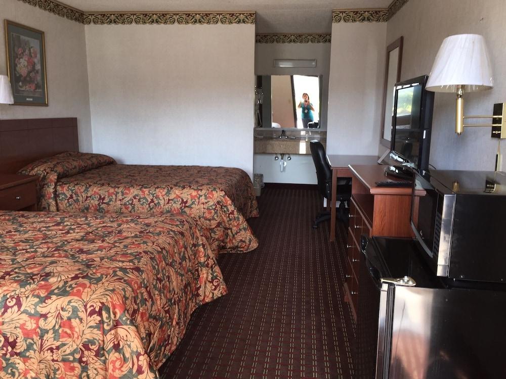Executive Inn photo 12