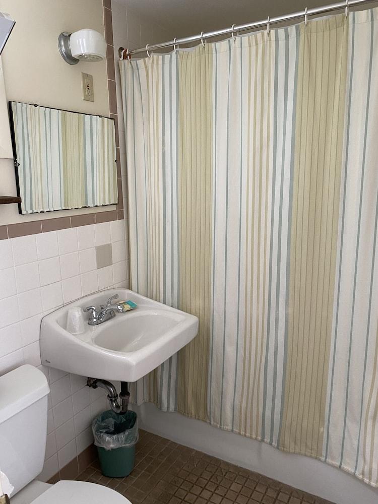 Grand View Motel photo 18