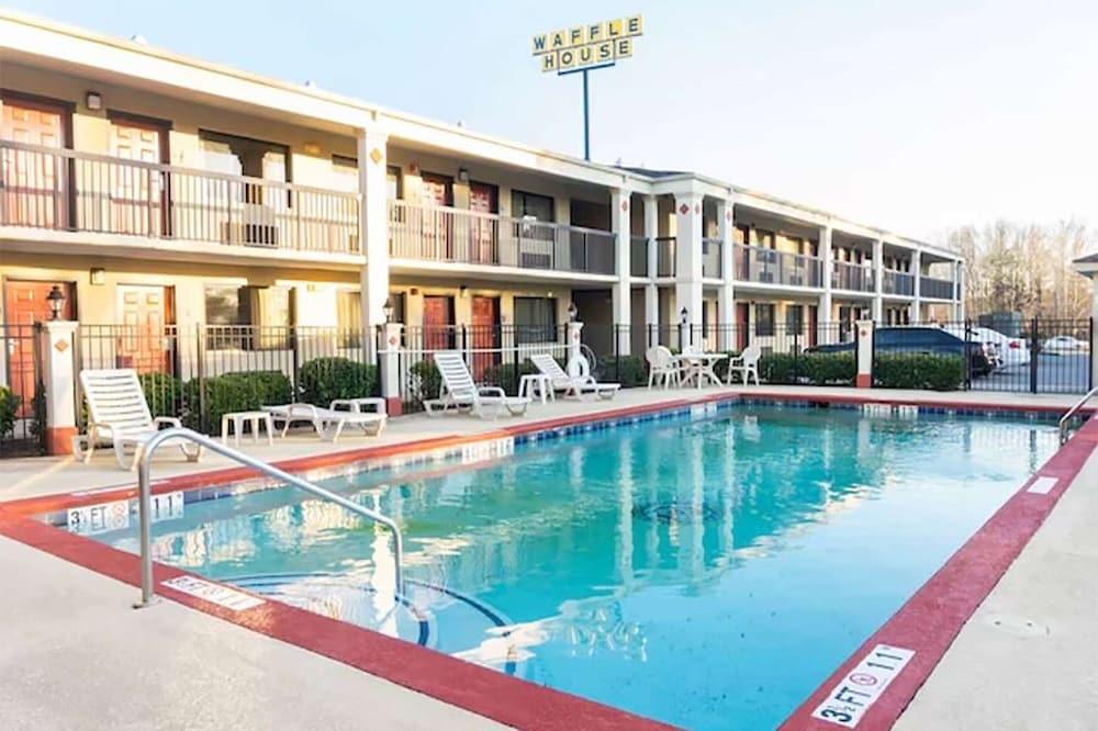 Days Inn by Wyndham Adairsville photo 34