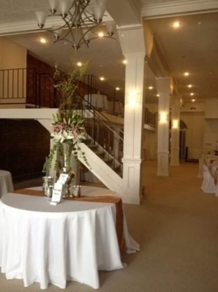 Hamilton House Inn photo 42