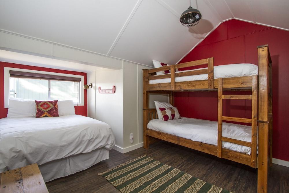 Noon Lodge at Mallard Bay photo 18