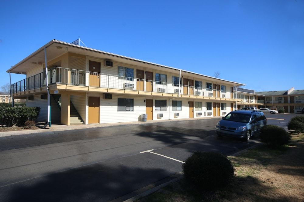 Royal Inn Charlotte Airport Hotel photo 18