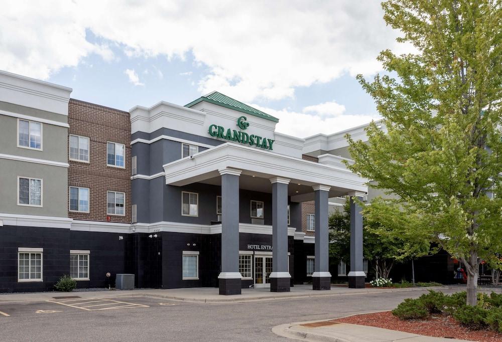 GrandStay Hotel and Conference photo 1