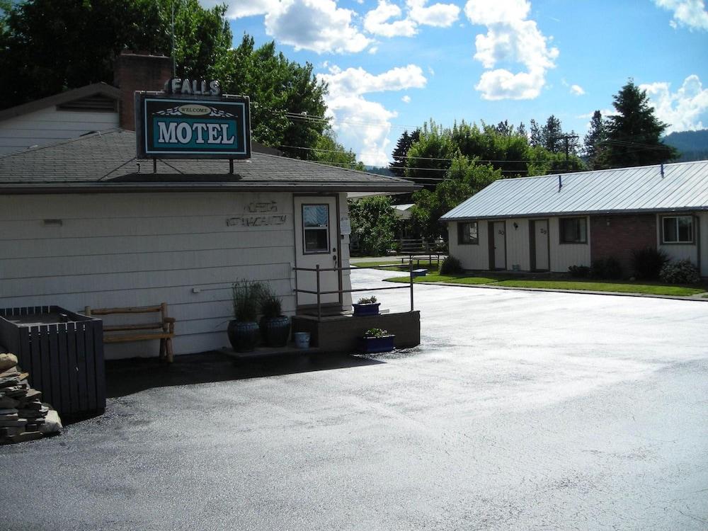 Falls Motel photo 13