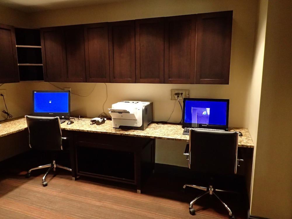 Comfort Inn & Suites Mt. Holly - Westampton photo 25