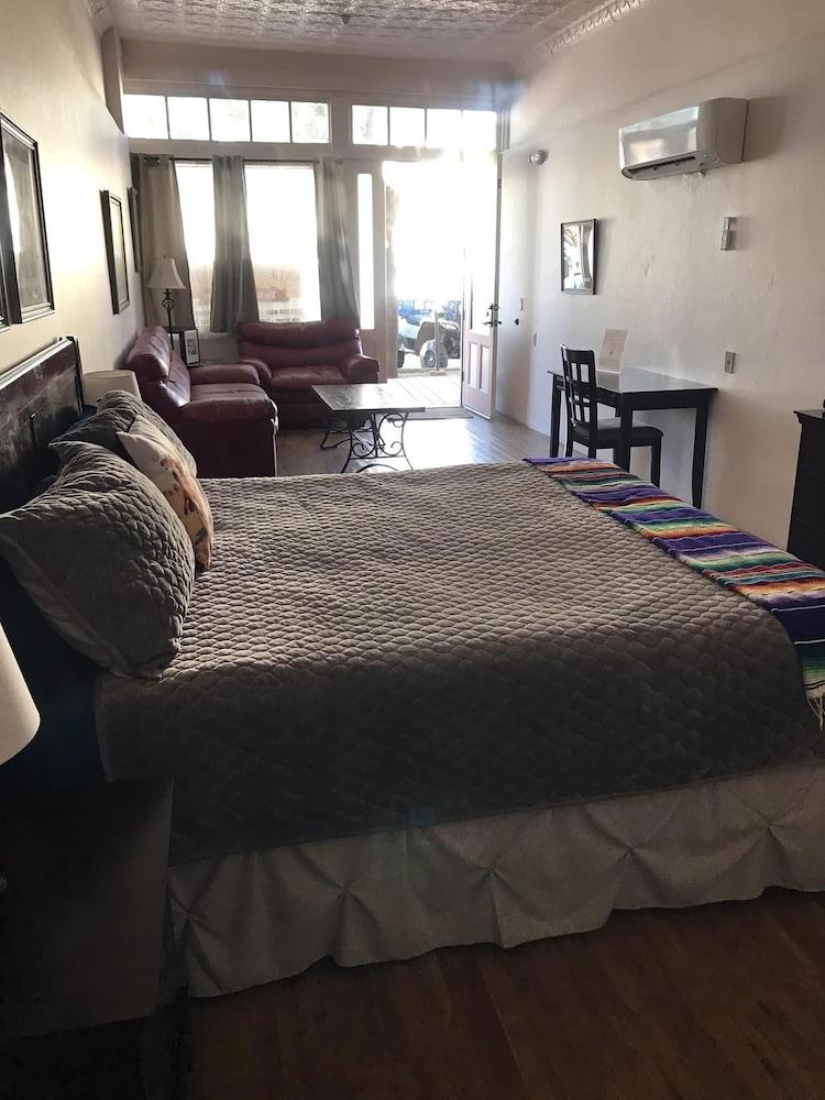 Katie's Cozy Suites photo 20