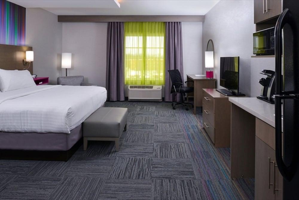Holiday Inn Express & Suites Shippensburg by IHG photo 8